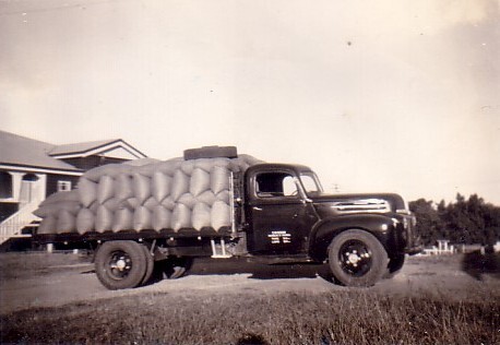 Don Risson's neatly loaded Ford in 1950