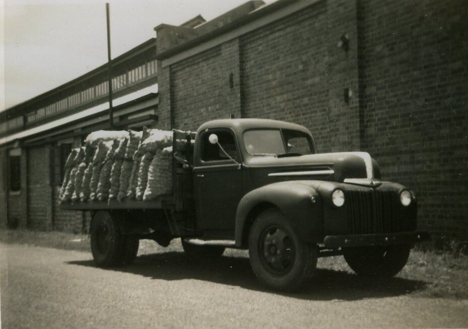 Risson's Ford loaded at the railway yards, 1943