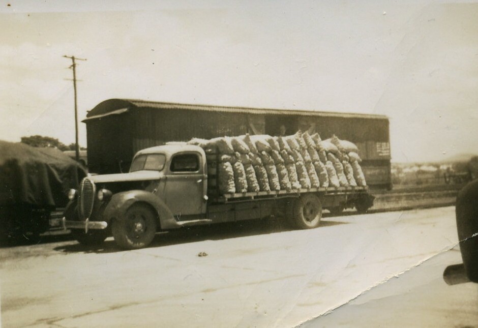 Risson's Ford loaded with potatoes at the railway yards