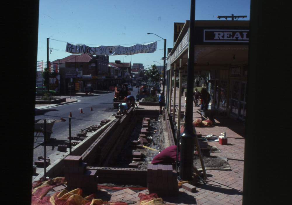 Brisbane Street, Top of Town, 1993