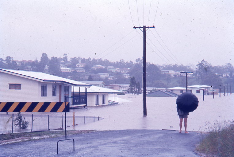 Flood waters covering Blackall Street, Basin Pocket, Ipswich, 27th January 1974