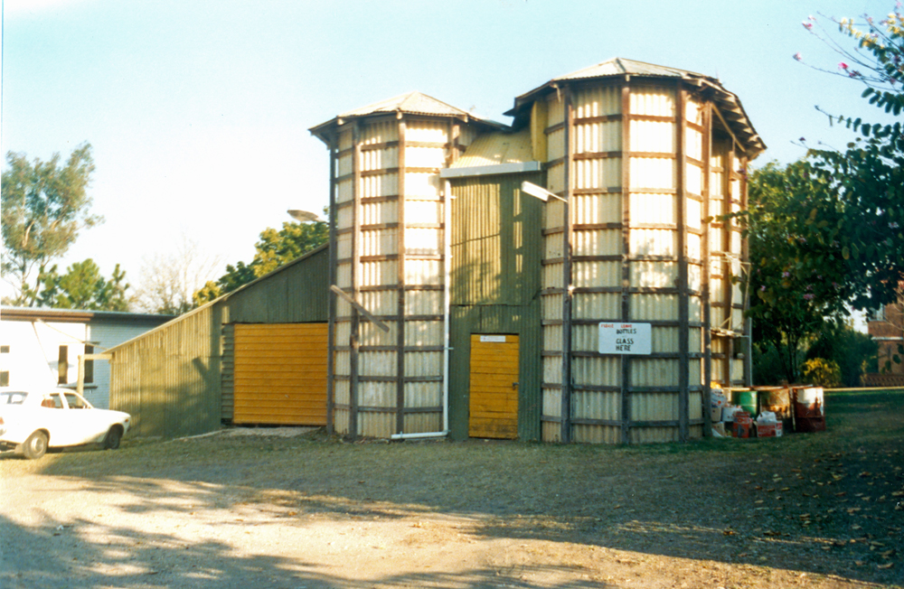 Grain Silos, 32 Taylor Street, Raceview, Ipswich, 1991