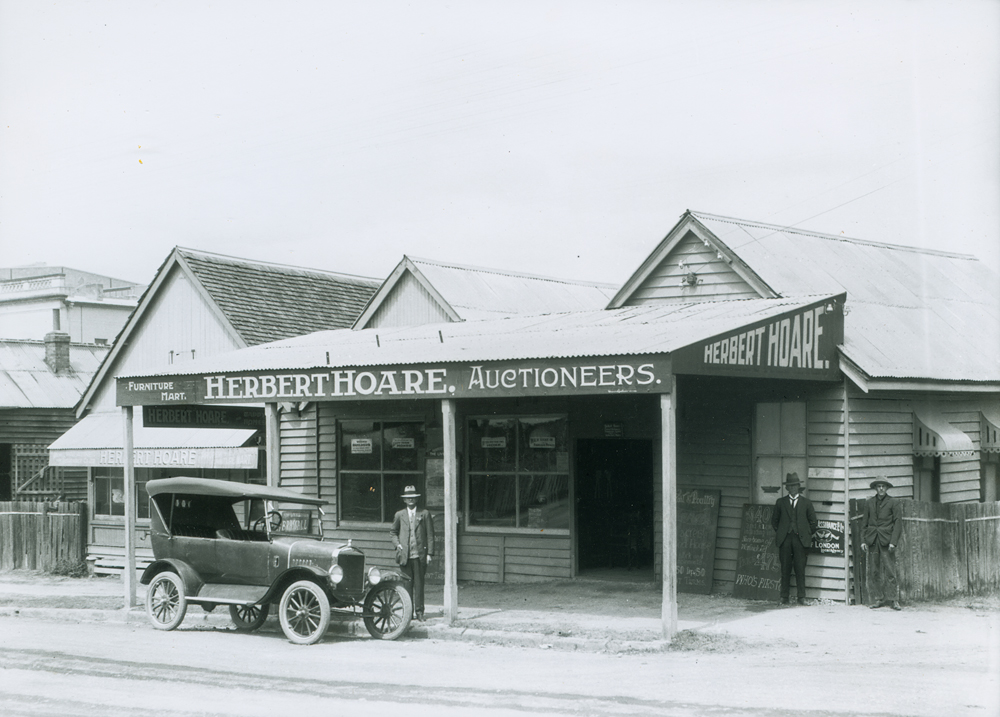Herbert Hoare, Auctioneers, corner East and Limestone Streets, Ipswich, 1920s