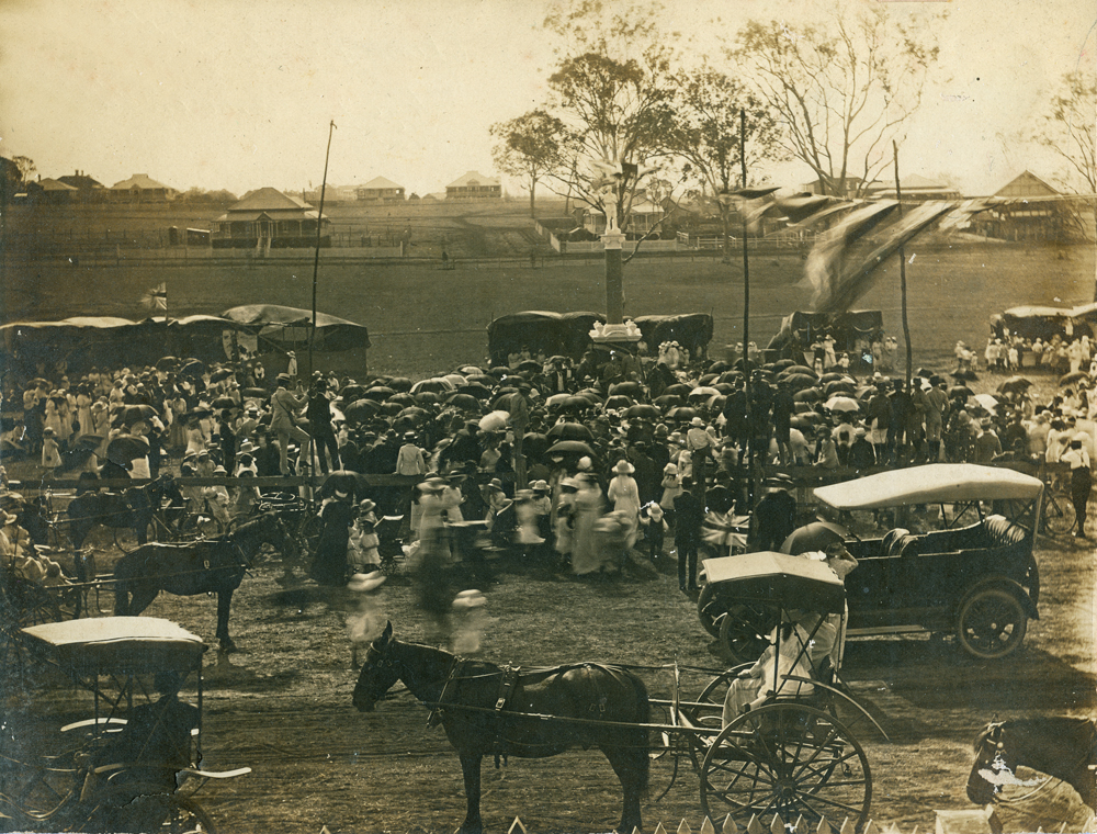 Unveiling of Honour Stone at Cameron Park, Booval, Ipswich, 1919