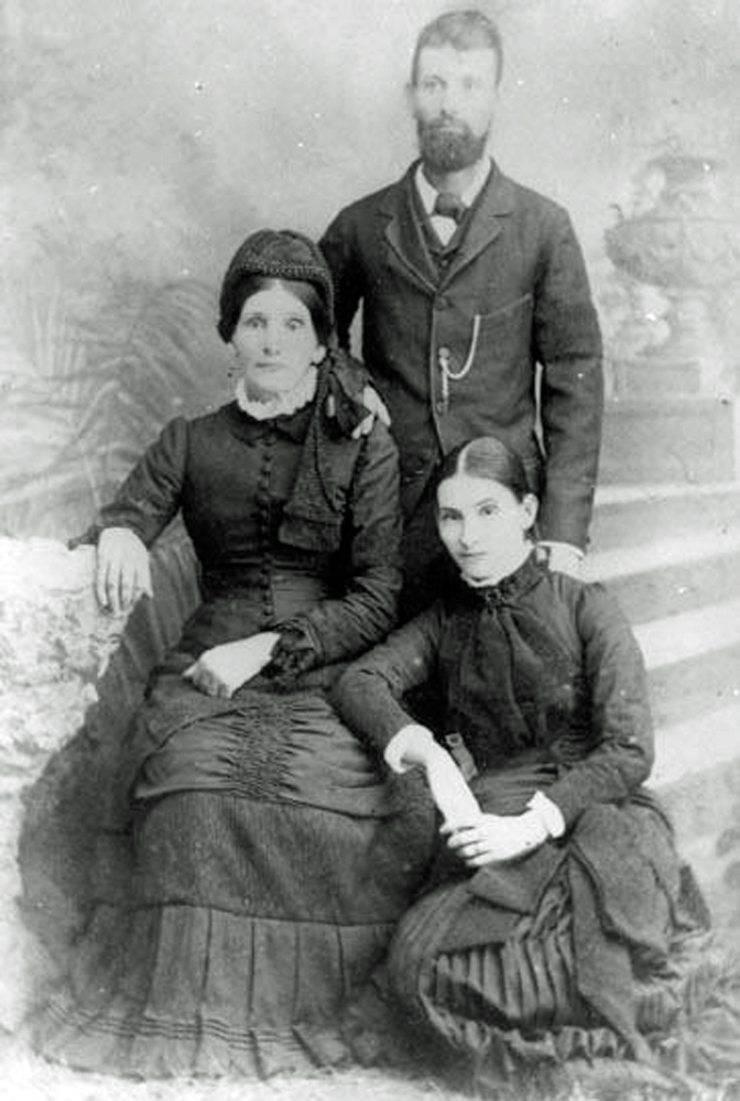Maria, William  and Georgina Bradfield, Ipswich, c.1880