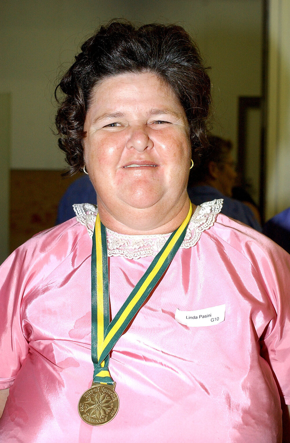 Linda Pasini at Rosewood Baptist Hall receiving Certificates of appreciation for volunteers at Cabanda Lodge, Ipswich, 7 February 2005 