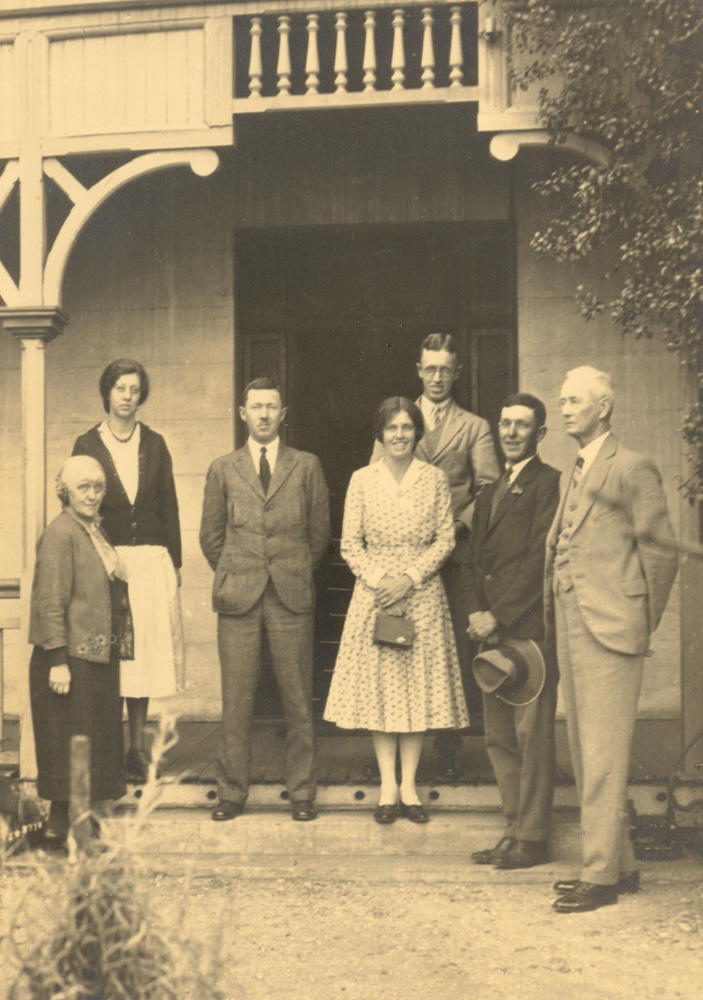 Cameron family at their East Street, Ipswich, home, 1920s