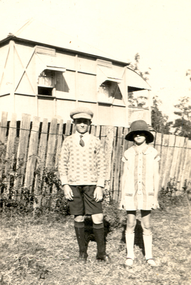 O'Connell children at Bergin's Hill, Bundamba, Ipswich, 1920s