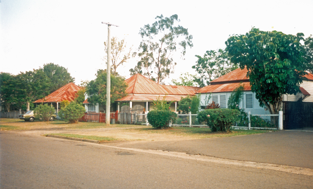 Flint Street streetscape, North Ipswich, 1991
