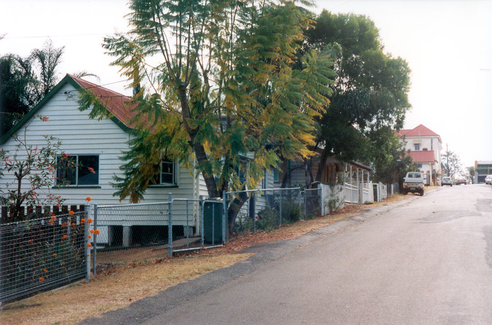 Lennon Lane from No 19 to 39 Downs Street, North Ipswich, 1991