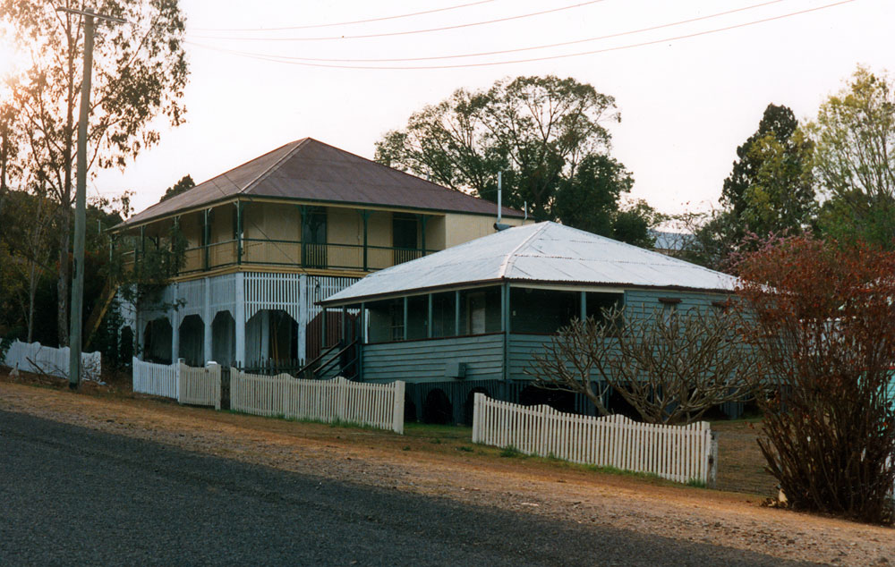 Ferguson Street, Nos 14 and 16 (l to r), North Ipswich, 1991