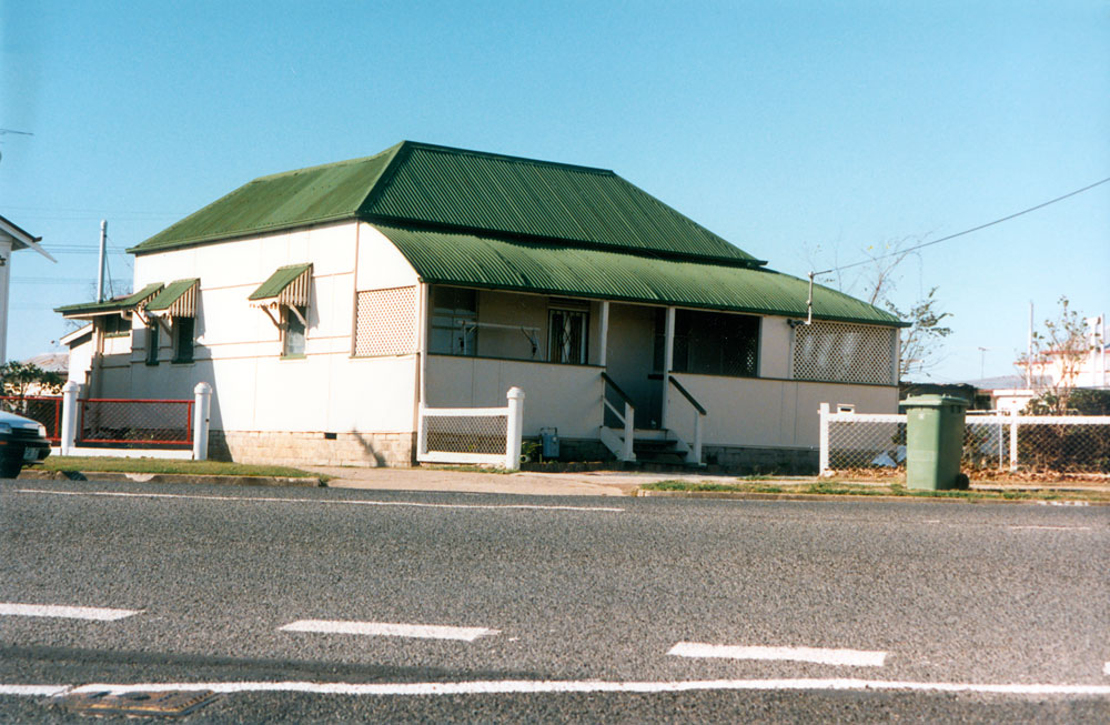 Pine Mountain Road, No 5, North Ipswich, 1991
