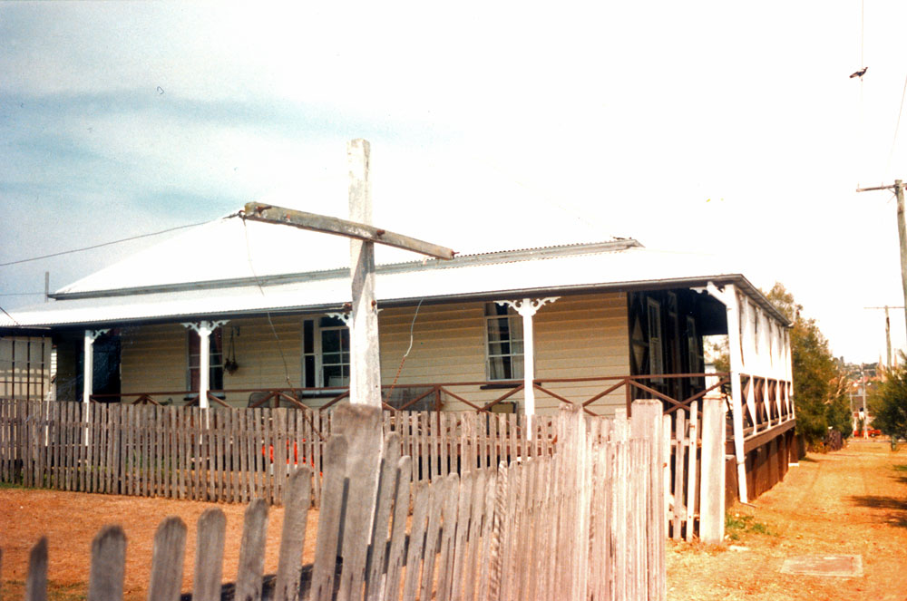 Colvin Street, No 5, North Ipswich, 1991