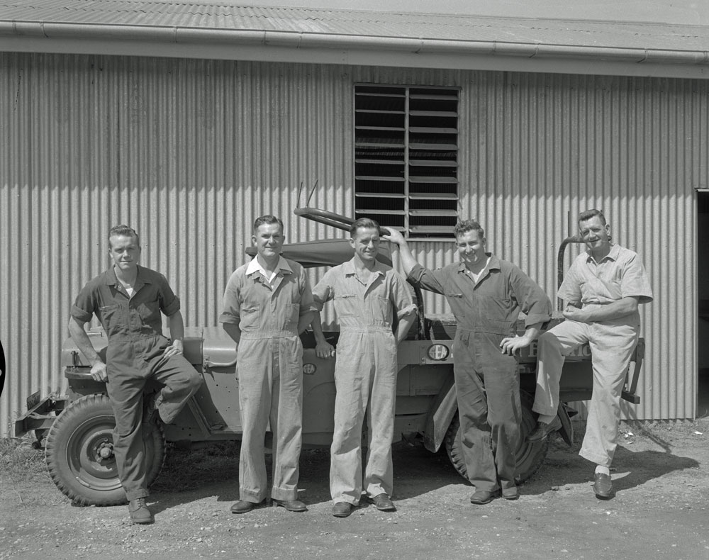Southern Electric Authority employees, Ipswich, 1958
