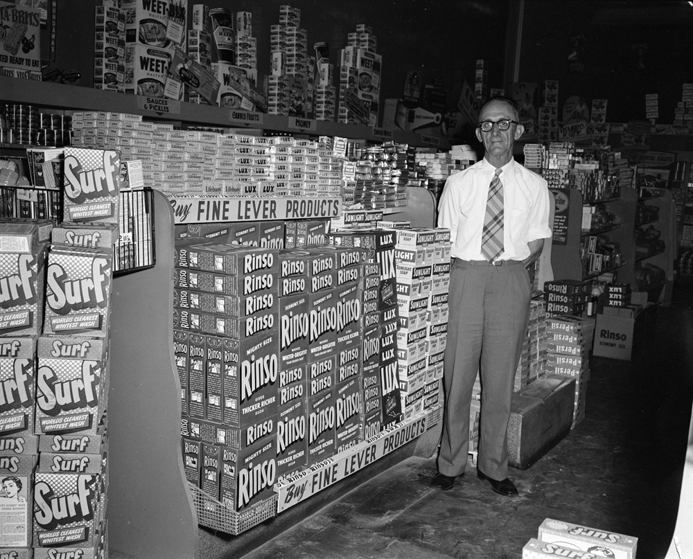 Richard Henry (Dick) Williams in the Grocery Department of Cribb &amp; Foote, Brisbane Street, Ipswich, 1959