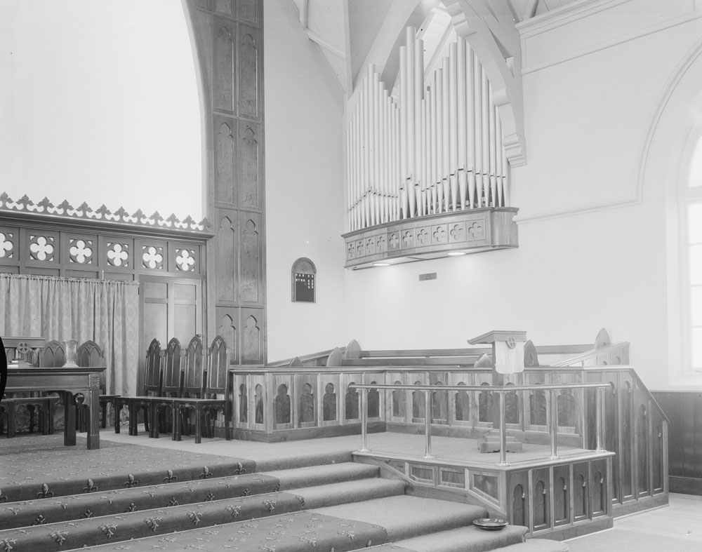Interior of St Stephen's Presbyterian Church, corner Limestone and Gordon Streets, Ipswich, 1959