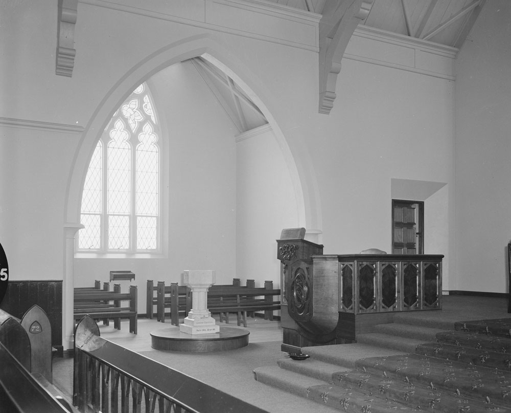 Interior of St Stephen's Presbyterian Church, corner Limestone and Gordon Streets, Ipswich, 1959