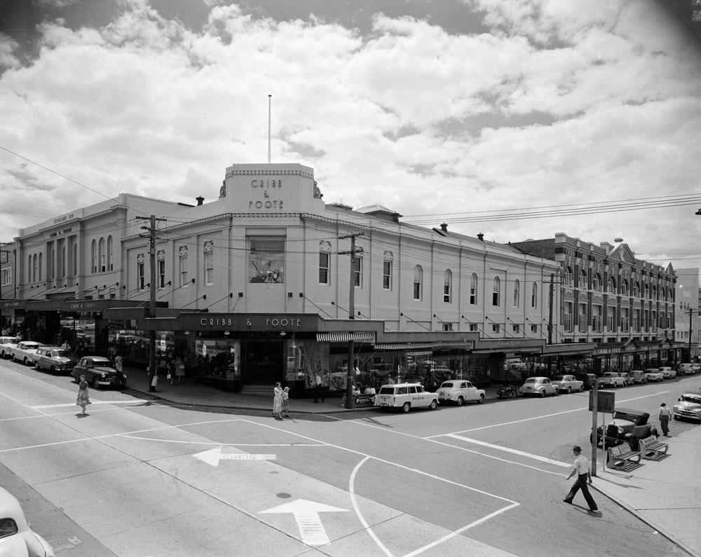 Cribb &amp; Foote department store on the corner of Brisbane and Bell Streets, Ipswich, 1959