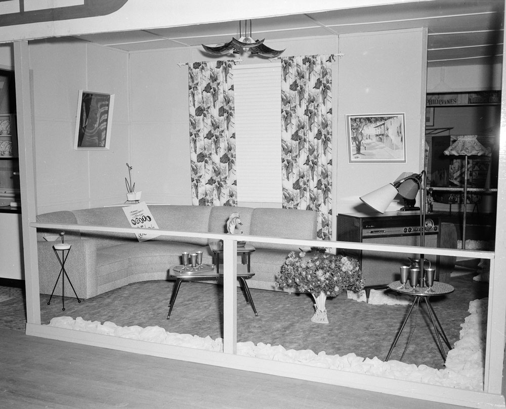 Cribb &amp; Foote lounge room furniture display, Ipswich Show, Ipswich, 1959