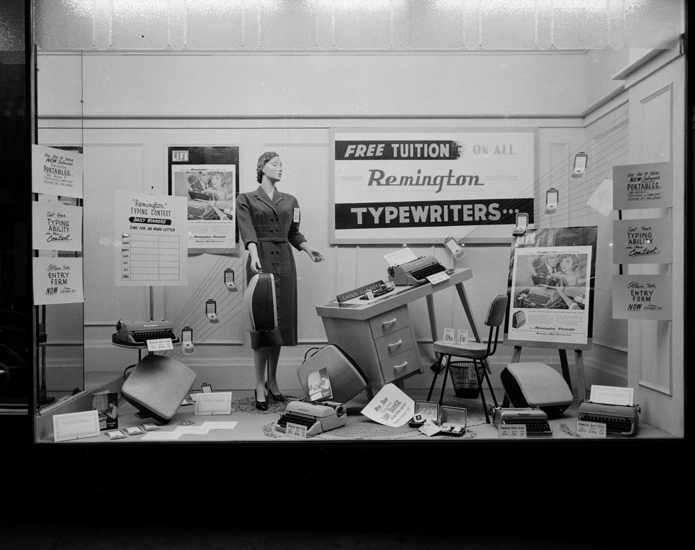 Cribb &amp; Foote window display, Remington Typewriters, Ipswich, 1959