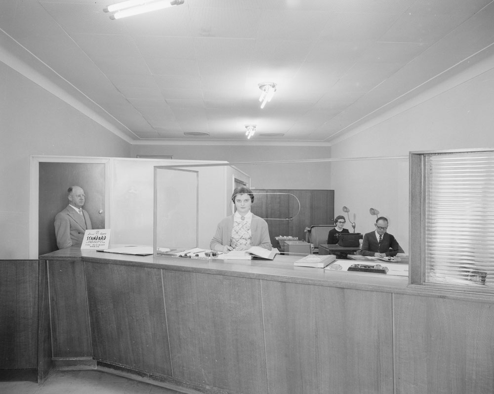 Ipswich &amp; West Moreton Building Society, interior, corner Limestone and East Streets, Ipswich, 1959