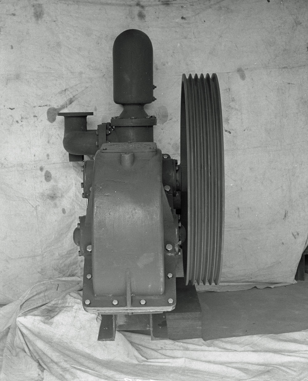 Hydraulic pump manufactured at Forrer's Engineering, Ipswich, 1959