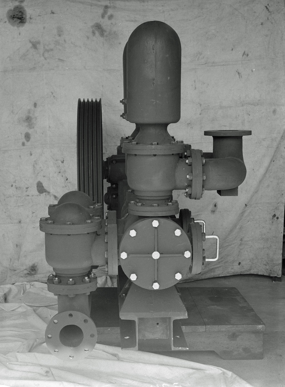 Hydraulic pump manufactured at Forrer's Engineering, Ipswich, 1959