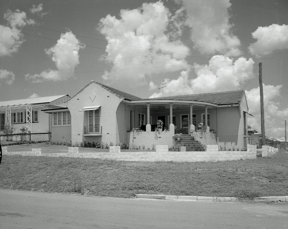 Zahnow Residence, corner of Glebe Road and Stafford Street, Booval, Ipswich, 1959