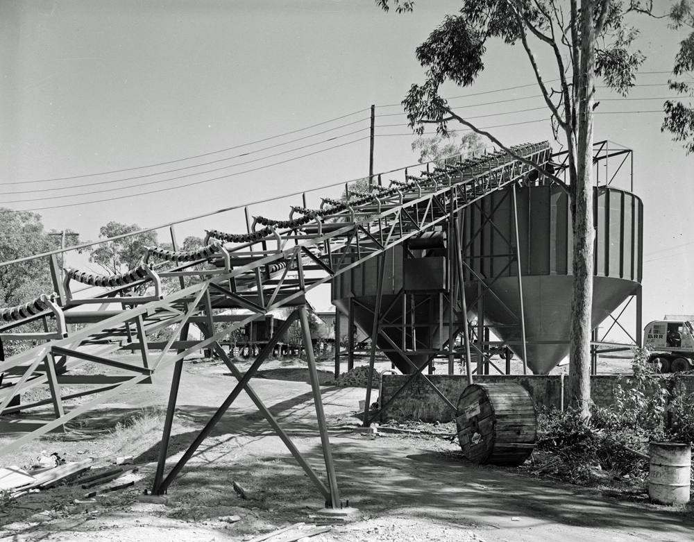 Box Flat Mine Equipment, by Perrin Engineering , Swanbank, Ipswich, 1960
