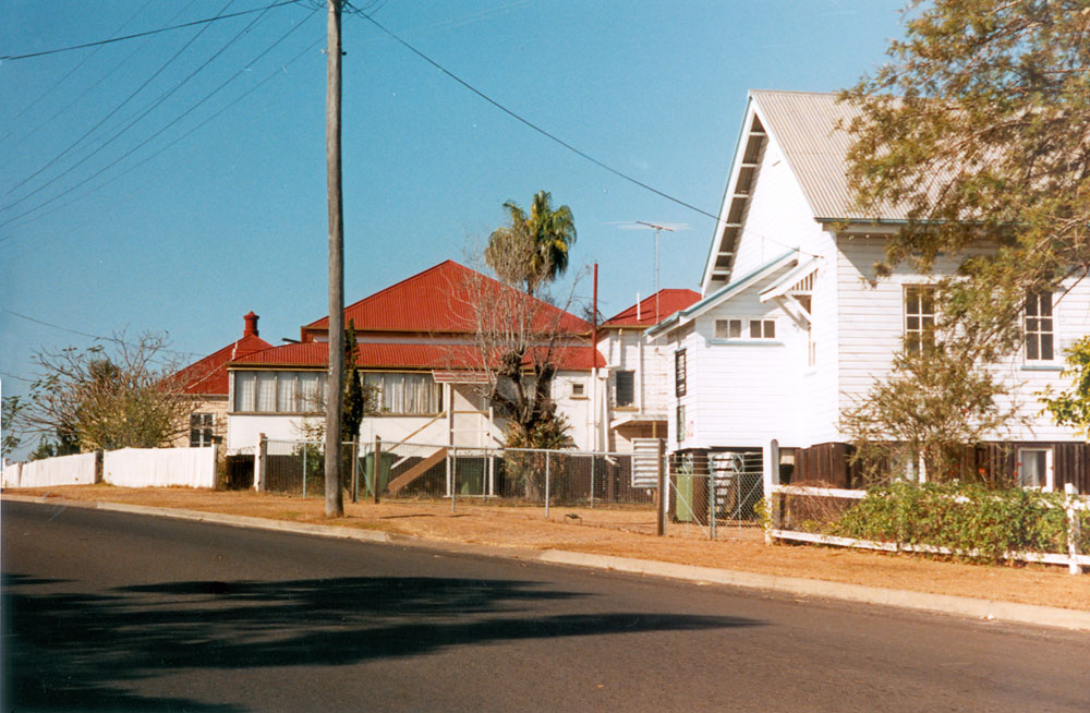 Ferrett Street towards Burnett Street, Sadliers Crossing, Ipswich, 1991