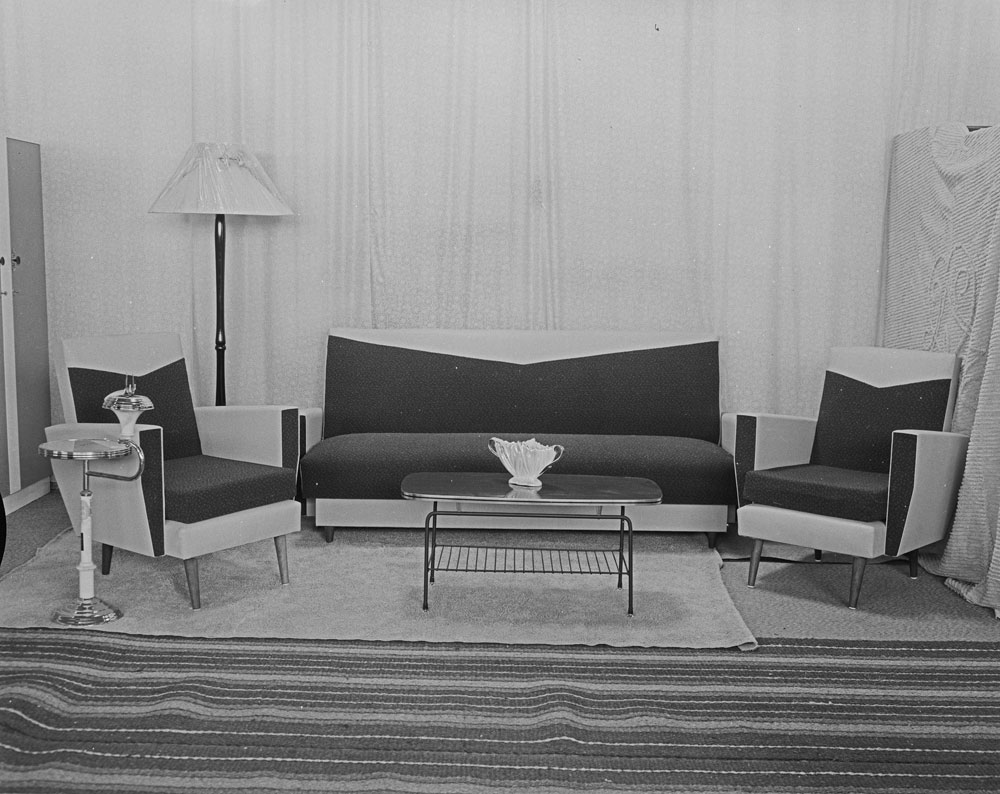 H.T. Hooper &amp; Co. Furniture Store, lounge room suite, Ipswich, 1963