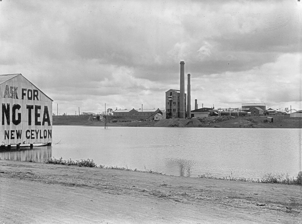 Bremer River in flood, North Ipswich, January 1927