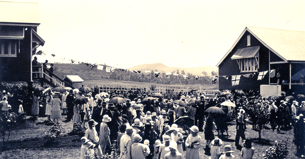 Postcard of a celebration at Marburg School, Marburg, Ipswich, 1929