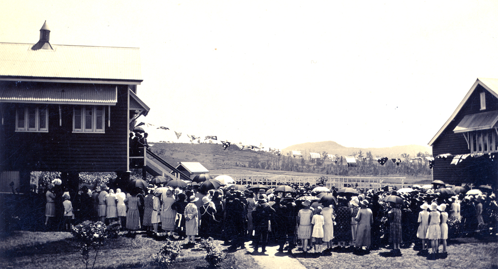 Postcard of a celebration at Marburg School, Marburg, Ipswich, 1929