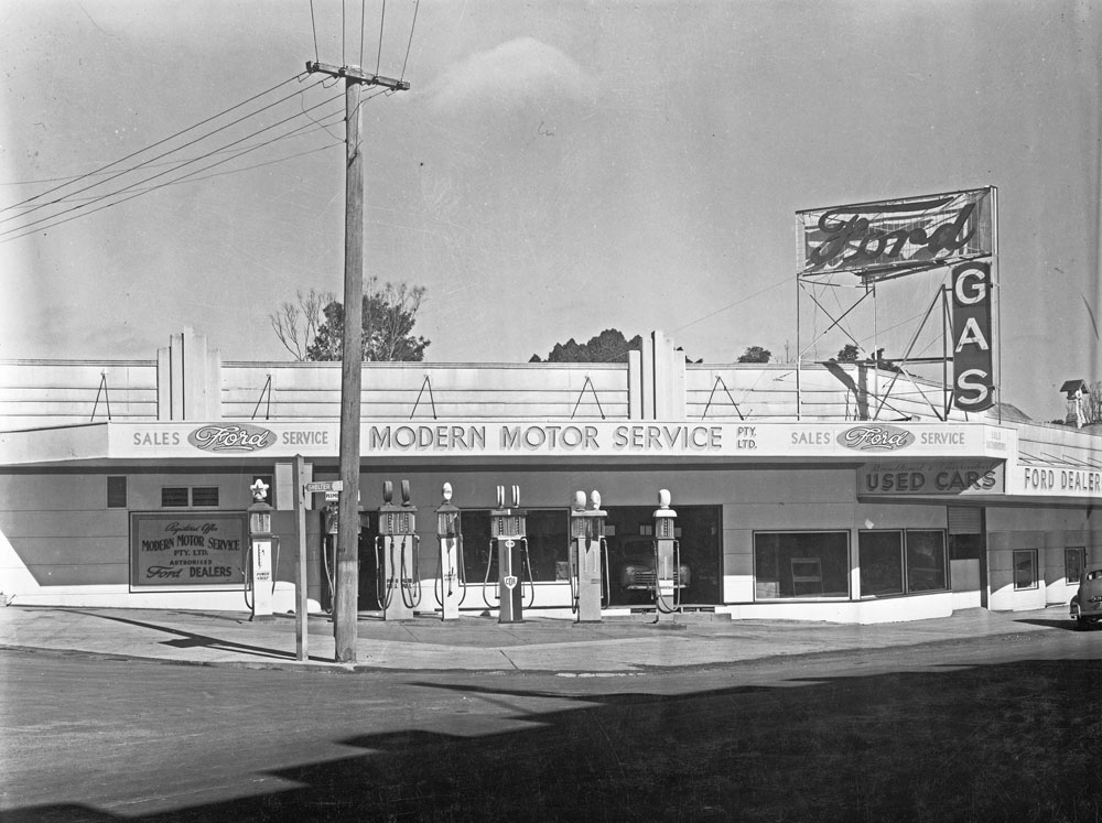 Modern Motors, corner of Gordon and Brisbane Streets, Ipswich, 1950s