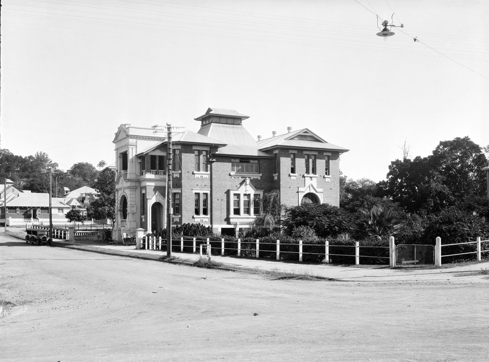Ipswich Soldiers' Memorial Hall, 63 Nicholas Street, Ipswich, early 1930s