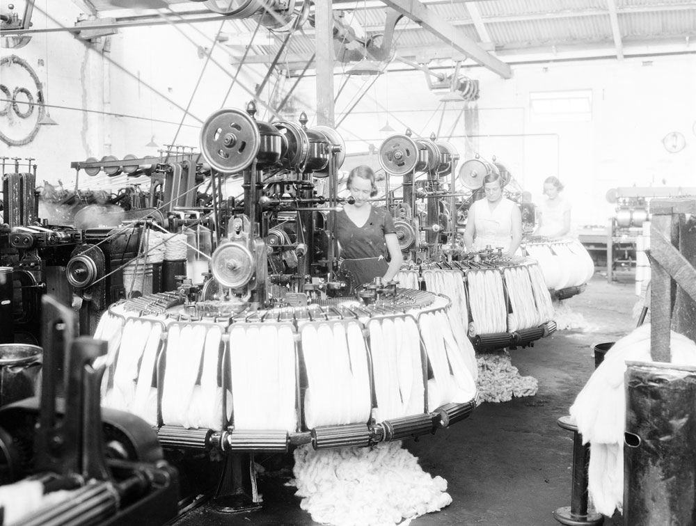 Staff working the machines at the Ipswich Woollen Mill, Joyce Street, East Ipswich, 1935