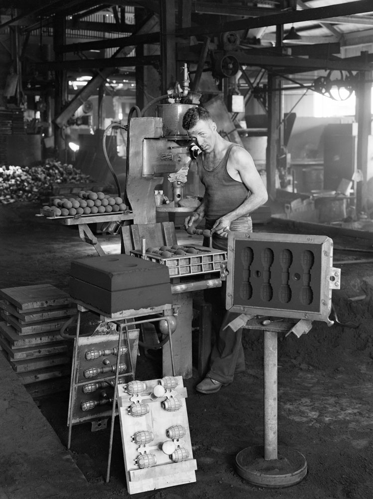 Making hand grenades at Scotts' Foundry, Wharf Street, Ipswich, 1940 - 1944