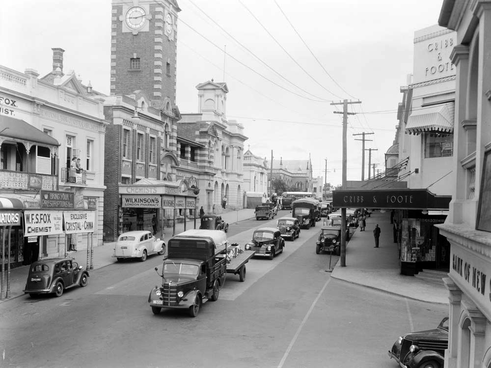 Funeral procession of Sergeant McLaughlin and Leading Aircraftman Harvey, Brisbane Street,  Ipswich, 1941
