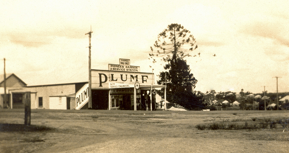 North Ipswich Pioneer Bus garage, 1930s