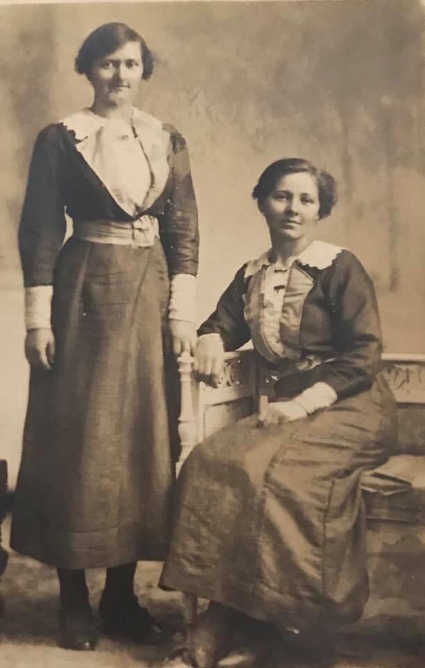 Amy and Elizabeth Schmeider