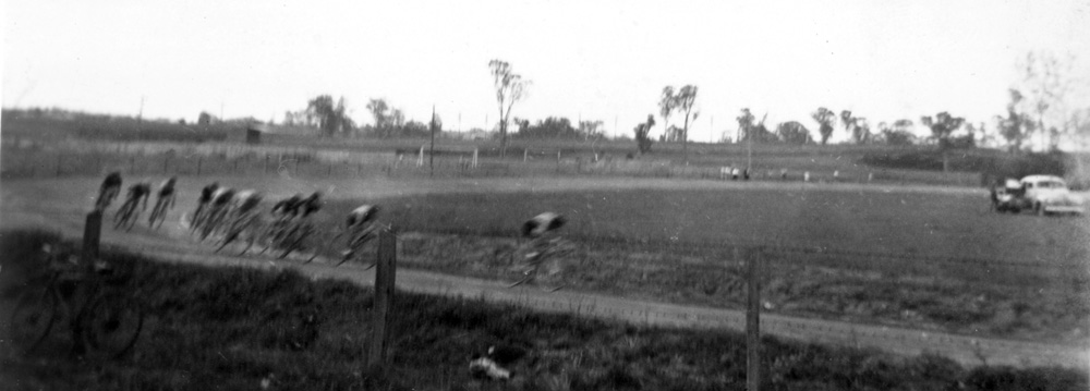 Cycling race, Ipswich, 1930s