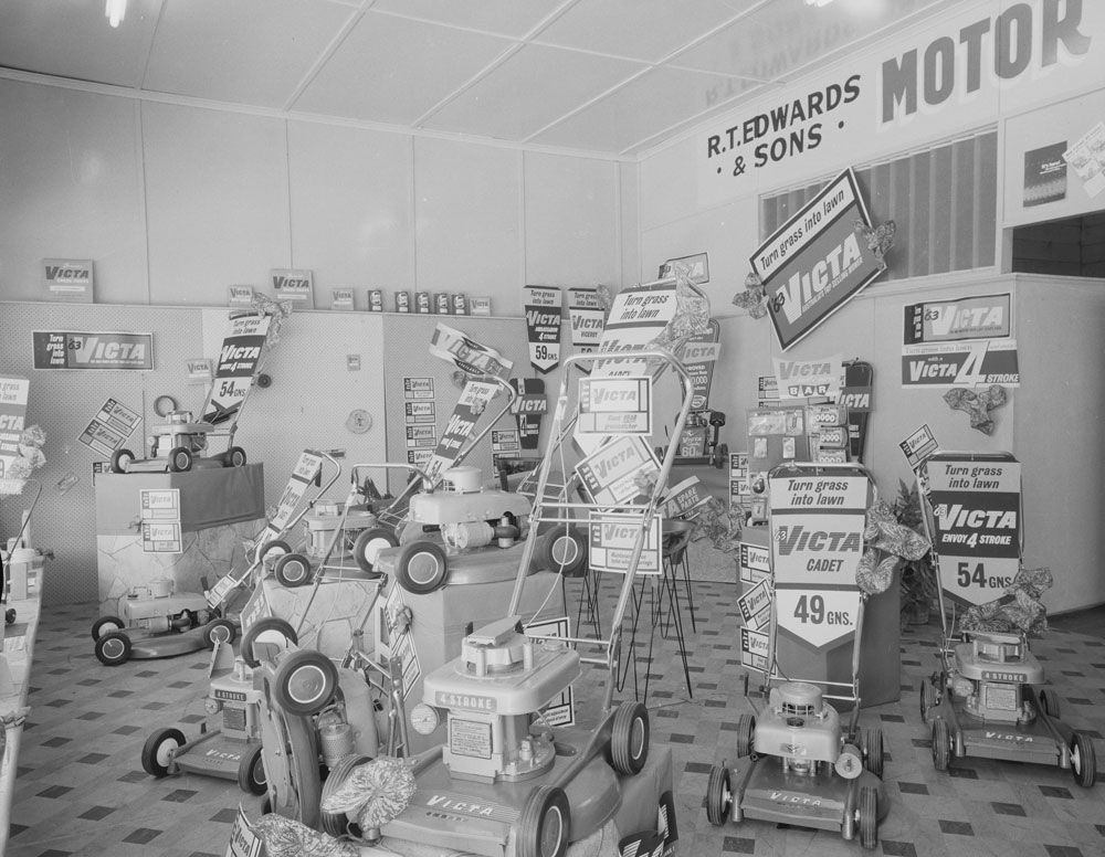 R. T. Edwards &amp; Sons Victa Sales and Service showroom interior, corner of Limestone and East Street, Ipswich, 1963
