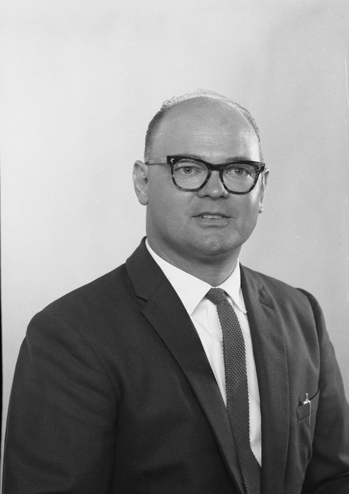 Unidentified sales representative, McKenzie &amp; Jackson, Ipswich, 1963