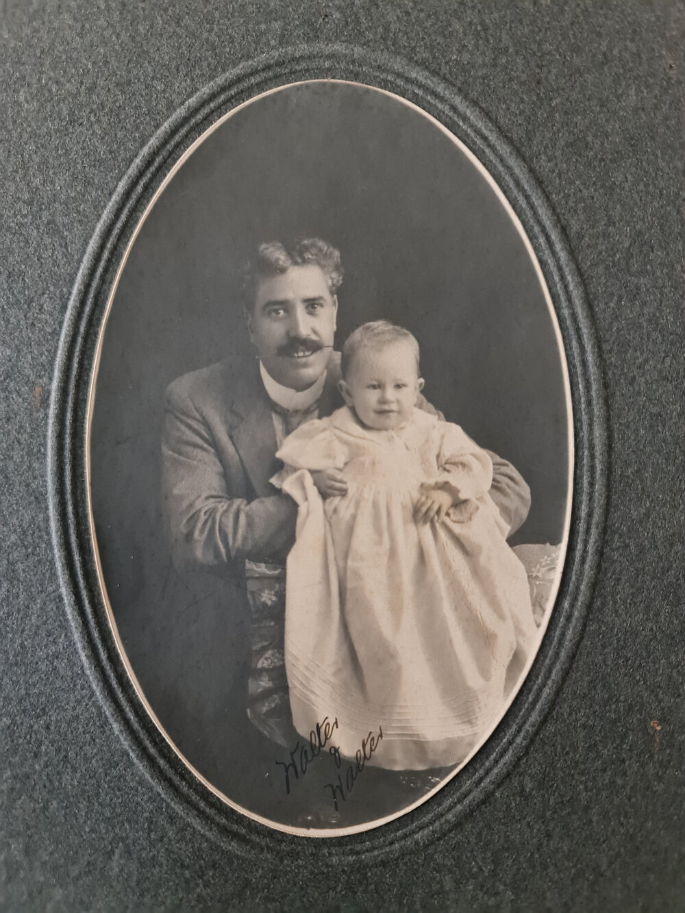 Robert Walter Ernest Gillis (1874-1942) with son Walter