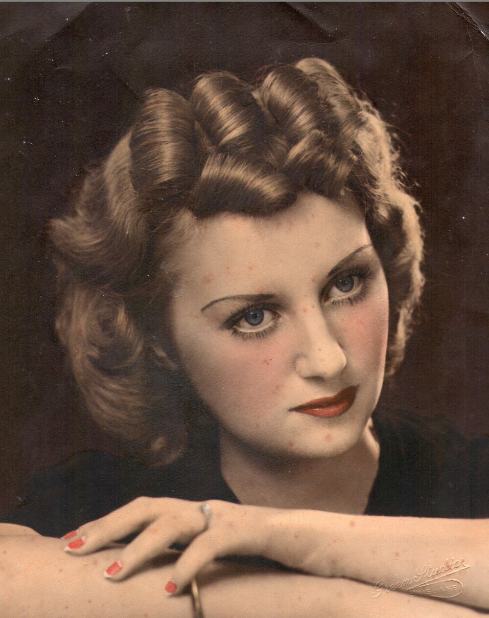 Peggy Cheyne, 1939