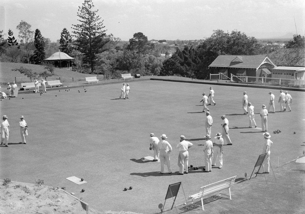 Ipswich Bowls Club, Queens Park, Ipswich, 1954