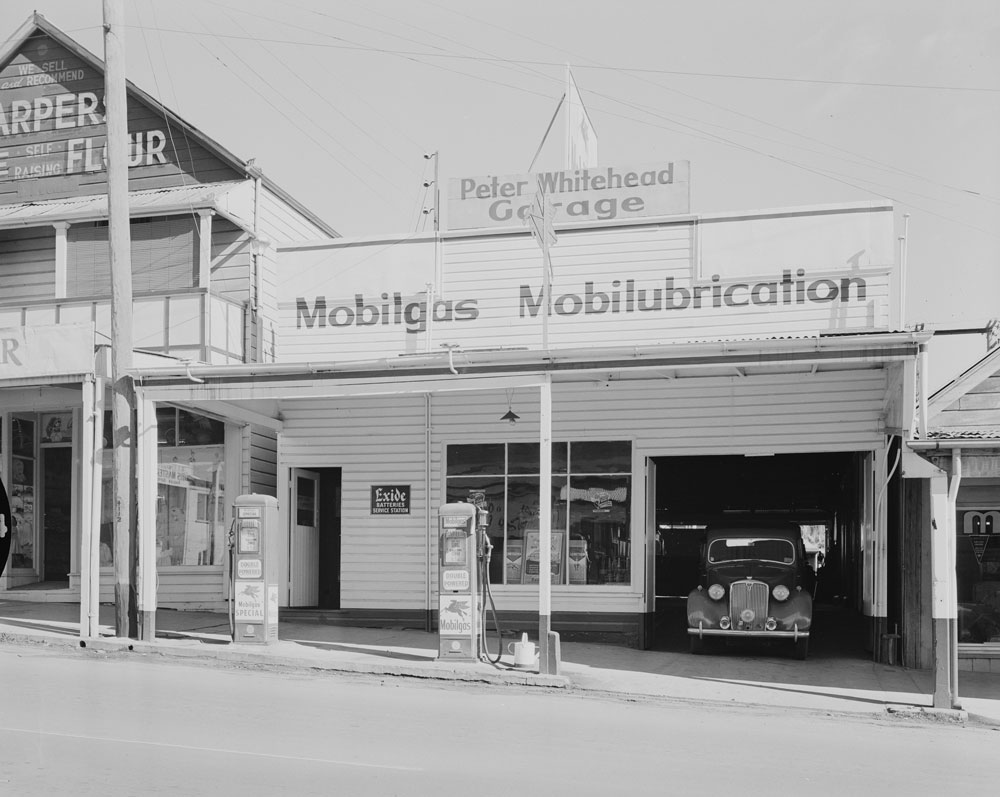 Peter Whitehead Garage, East Street, Ipswich, 1956