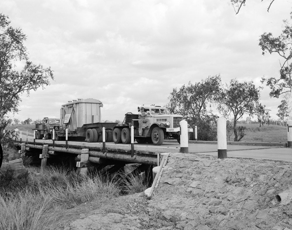 Southern Electric Authority of Queensland Transformer en route to Postman's Ridge via Ipswich, 1957