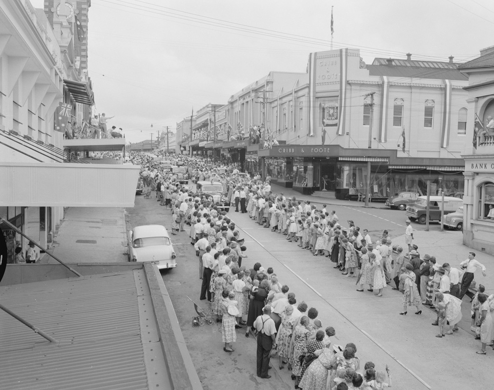 Queen Elizabeth, the Queen Mother, visit to Ipswich, Brisbane Street, Ipswich, 20 February, 1958